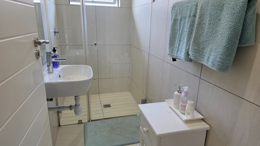 2 Bedroom Property for Sale in Heiderand Western Cape